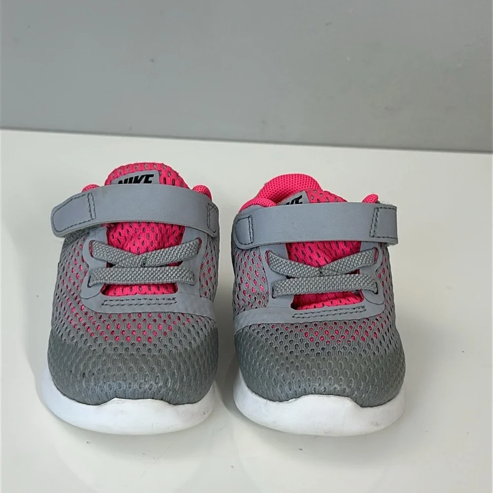 Nike Kids Gray and Pink Lightweight Sneakers
